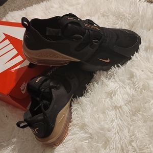 Nike Air Max Infinity